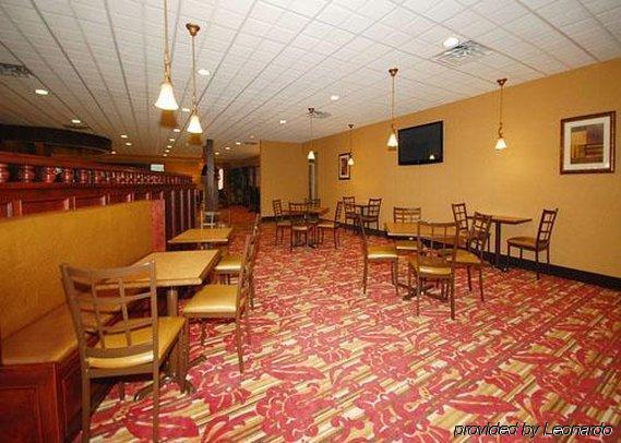 Comfort Suites Commerce Restaurant photo